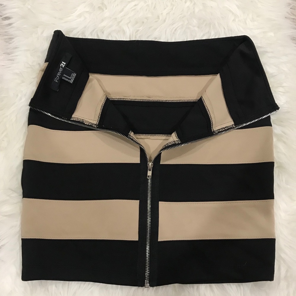 Forever 21 Skirt - Picture 3 of 8
